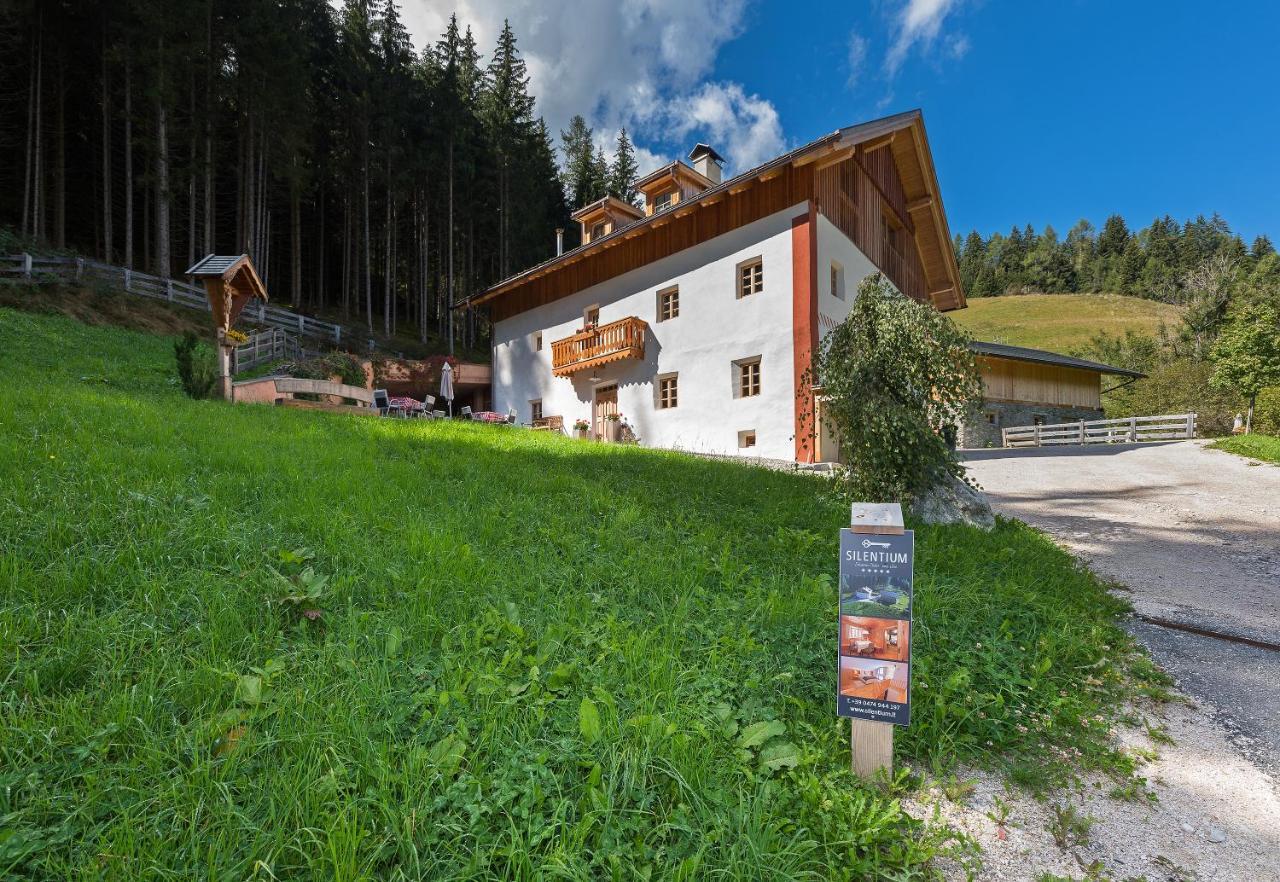 Silentium Dolomites Chalet Since 1600 Monguelfo-Tesido / Welsberg-Taisten Exteriér fotografie
